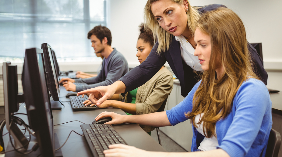 Organisme de formation professionnelle continue, Cap Formation vous propose des formations dans le secteur tertiaire à Carpentras, proche d'Avignon, dans le Vaucluse.