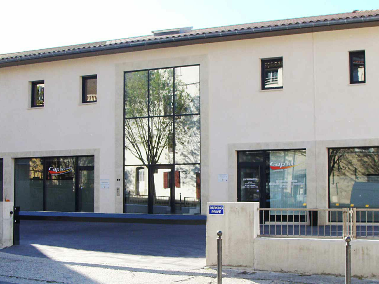 Les locaux de Cap Formation à Carpentras, proche d’Avignon, dans le Vaucluse. Des locaux adaptés et équipés offrant des conditions idéales !